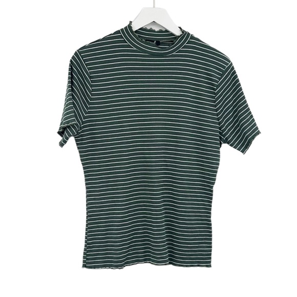 Boohoo Plus Green Mock Neck Striped Short Sleeve Shirt Size 14 - Picture 2 of 5